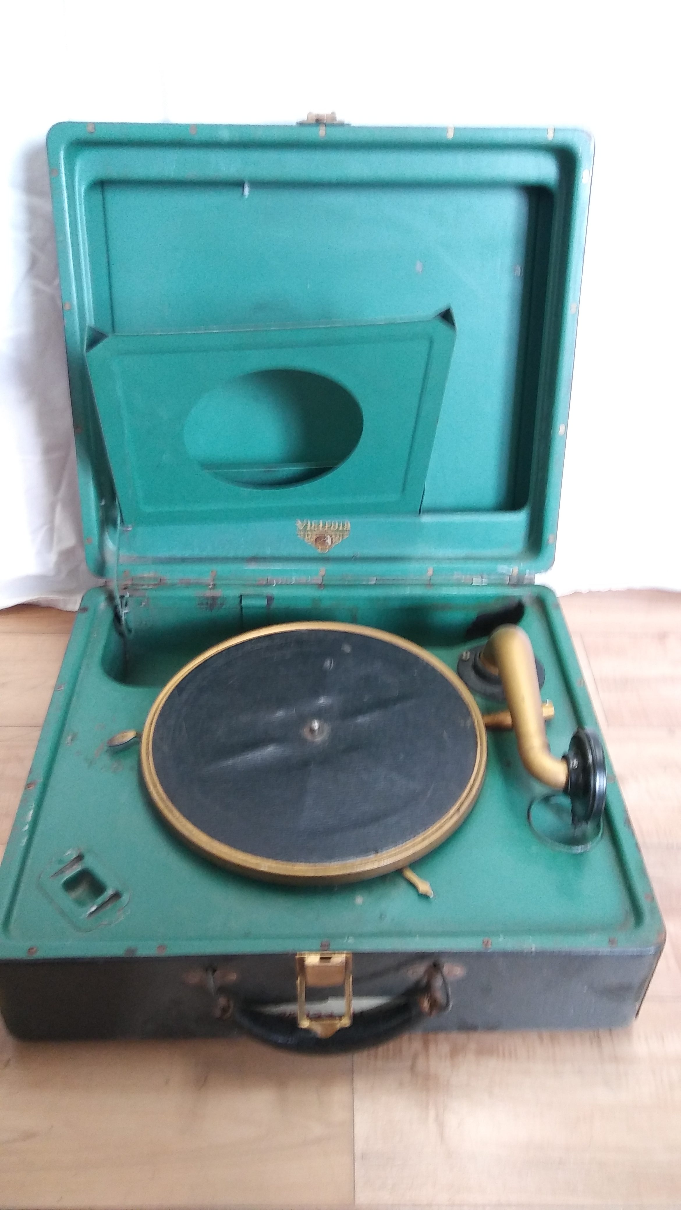 transportable record player