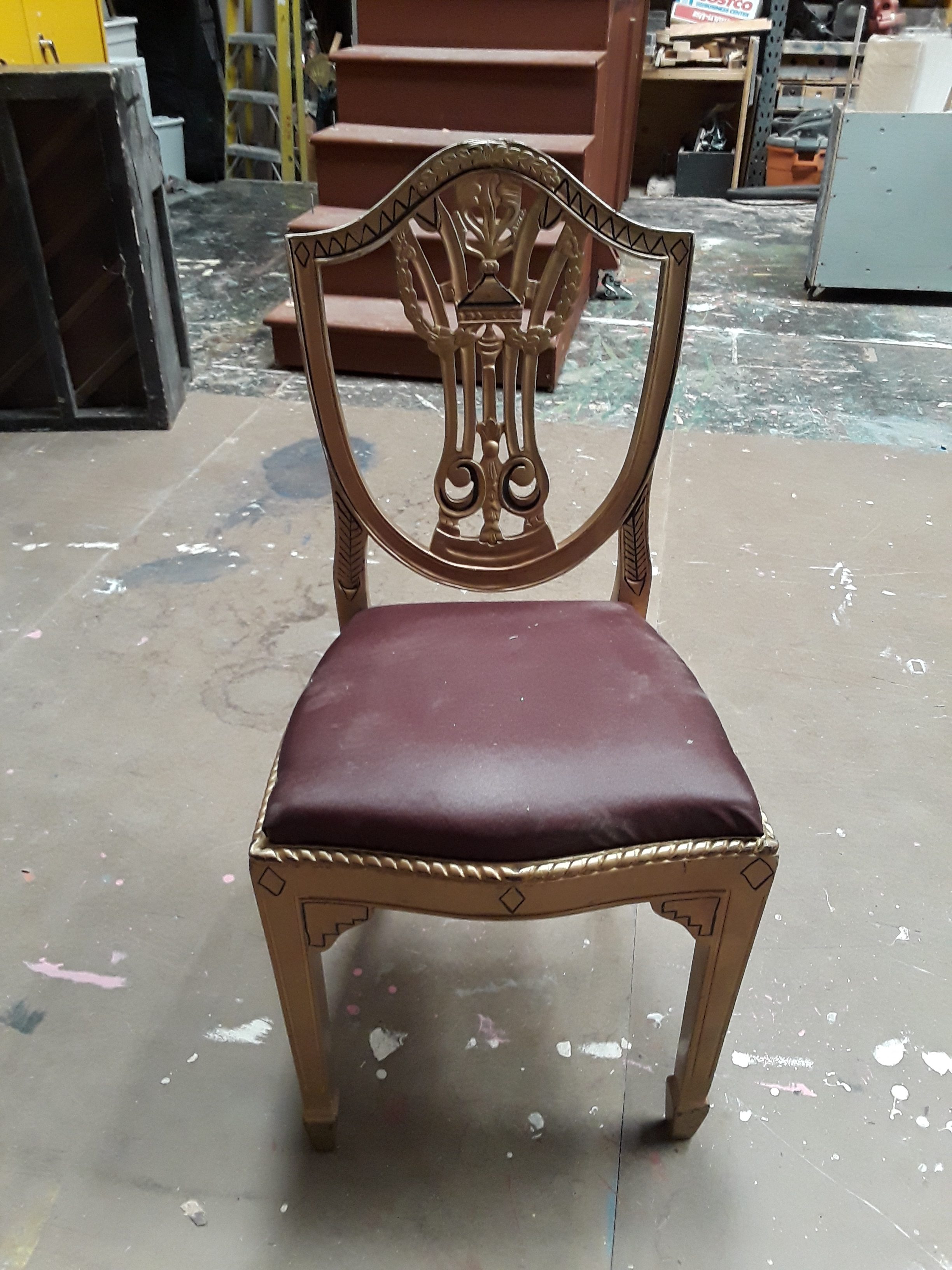 chair (fancy, gold & maroon cushion)