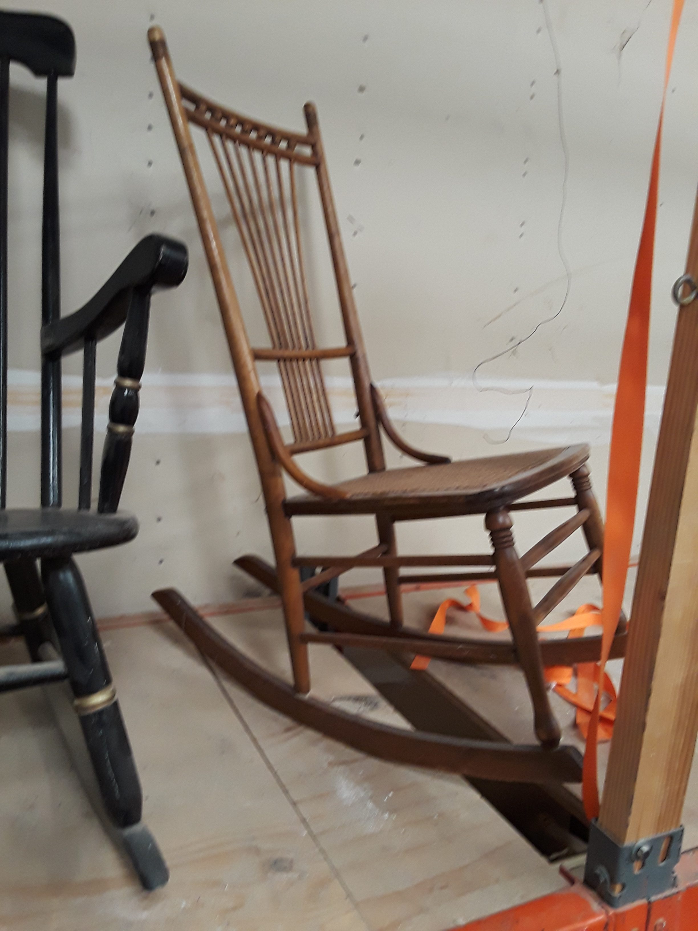 rocking chair (wooden)