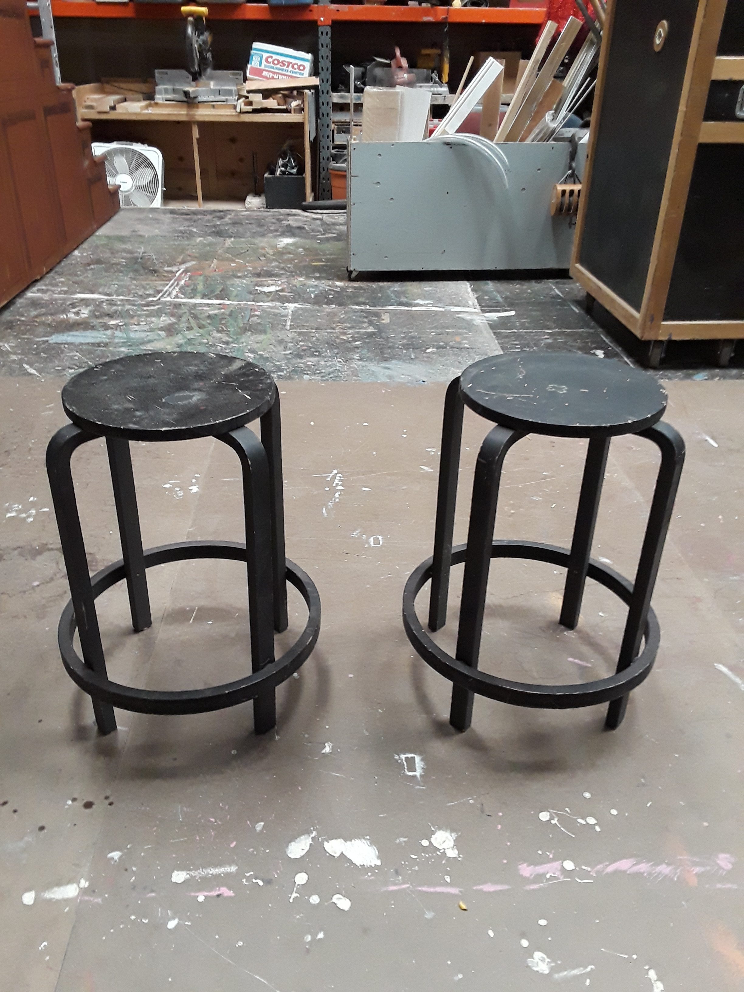 stools, short (2 black)