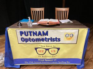 Putnam optometrists sign